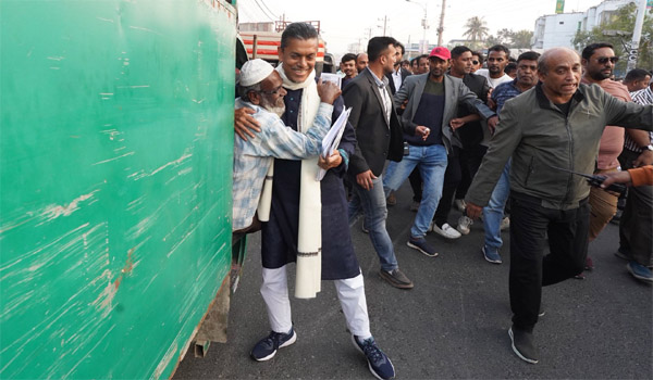 রাজনৈতিক প্রতিশ্রুতির নামে মানুষের ঈমান নিয়ে খেলা হচ্ছে: বকুল