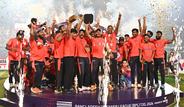 বিপিএলে কারা কোন পুরস্কার পেলেন