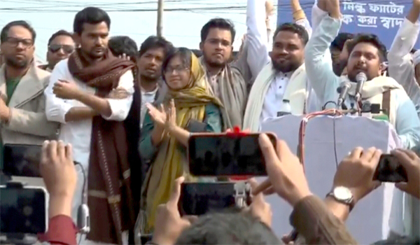 নাহিদ ইসলাম: একটি দল সারা দেশে সন্ত্রাসী কার্যক্রম চালাচ্ছে