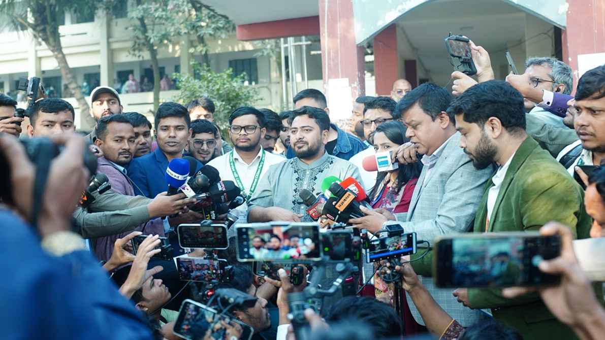 ১১ দলীয় জোট সরকার গঠনের দ্বারপ্রান্তে: নাহিদ ইসলাম