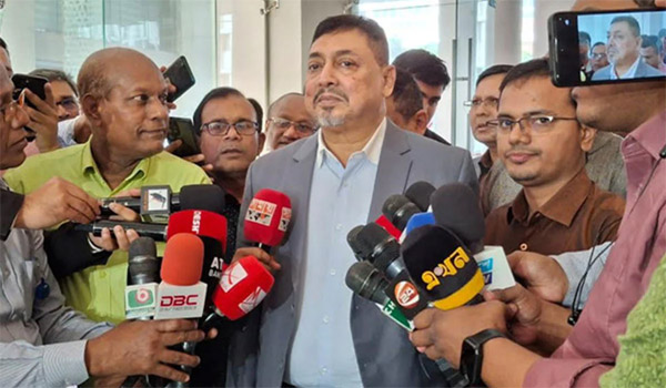 নতুন মন্ত্রিপরিষদ সচিব হিসেবে কাজ শুরু করলেন নাসিমুল গনি