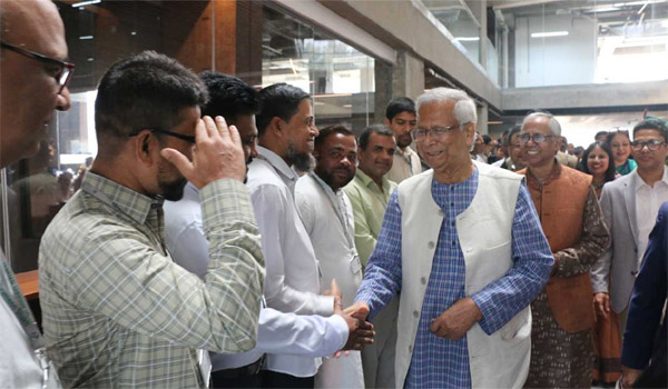 ড. ইউনূস আবার পুরনো চাকরিতে ফিরলেন