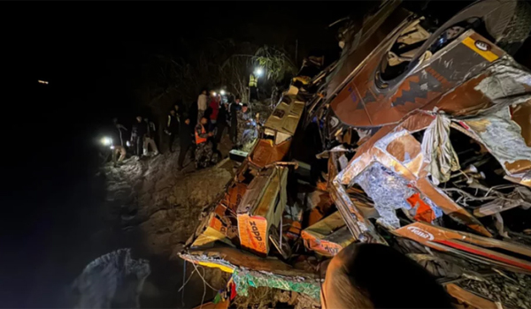 নেপালে যাত্রীবাহী বাস নদীতে পড়ে নিহত ১৮