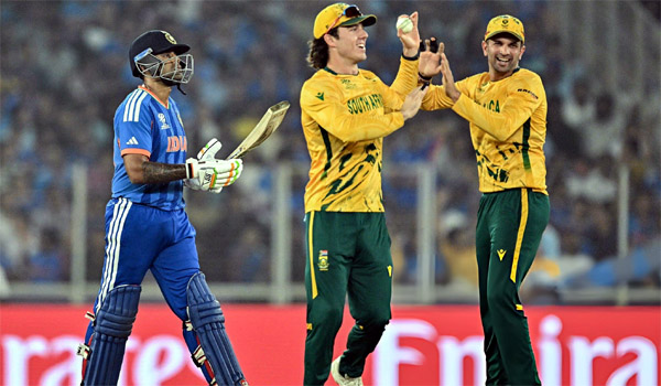 সাউথ আফ্রিকার কাছে হেরে বড় ধাক্কা খেল ভারত