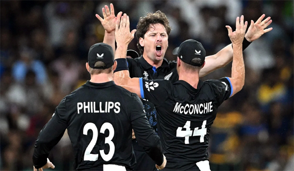 নিউজিল্যান্ডের জয়ে শ্রীলঙ্কার বিদায়, সেমিফাইনালের আশা জেগে উঠল