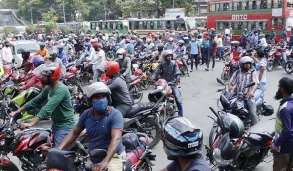 বিপিসি বাড়াল রাইডশেয়ার মোটরসাইকেলের দৈনিক তেলের সীমা—সর্বোচ্চ ৫ লিটার