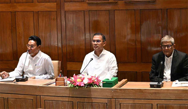 মন্ত্রী ও এমপিদের চলনে মার্জিত ও সতর্ক থাকতে বলেছেন প্রধানমন্ত্রী