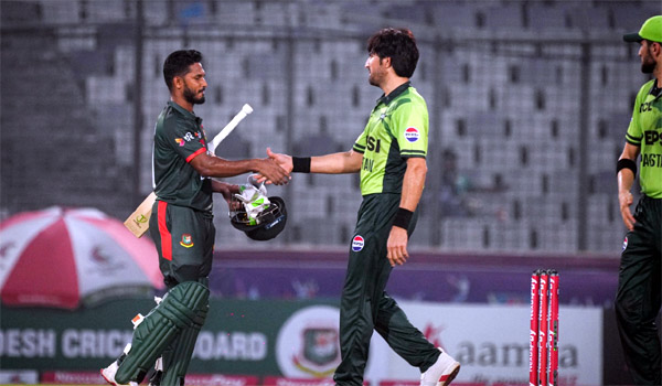 বাংলাদেশ আমাদের ‘দুমবার’ মতো পিটিয়েছে, ভয় লাগছে—সহযোগী দেশ হয়ে যাচ্ছি কি না: মোহাম্মদ আমির