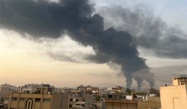 ইসফাহানে হামলা: ধোঁয়ার কুণ্ডলী, নিহত কমপক্ষে ১৫