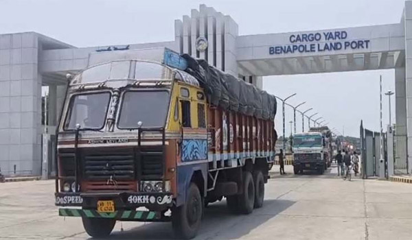 ঈদ ছুটির পর বেনাপোল স্থলবন্দর দিয়ে আমদানি-রপ্তানি পুনরায় শুরু