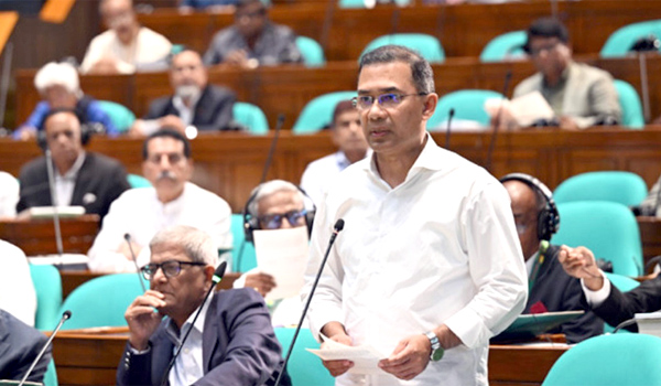 প্রধানমন্ত্রীর মন্তব্য: কৃষক ও নারীরা কার্ডের টাকা বিদেশে পাচার করবেন না
