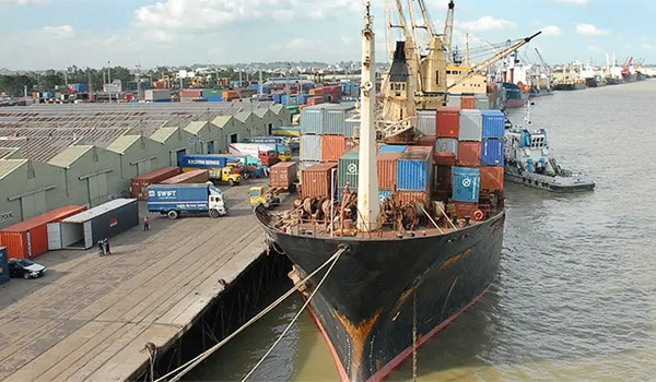 মার্চ মাসেও অব্যাহত রপ্তানি আয়ে পতন, হার ১৮ শতাংশ