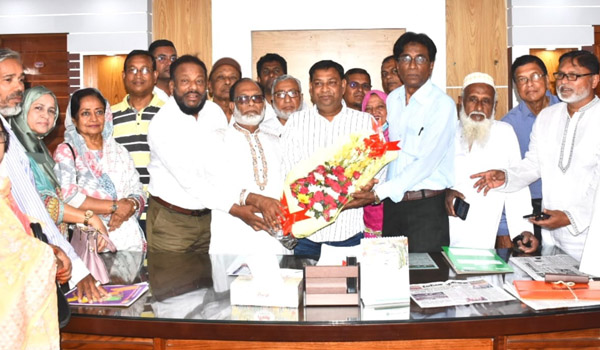 দুর্যোগপ্রবণ উপজেলাগুলোর জন্য টেকসই ভেড়িবাঁধ নির্মাণের অঙ্গীকার ব্যক্ত করেছেন এস এম মনিরুল হাসান