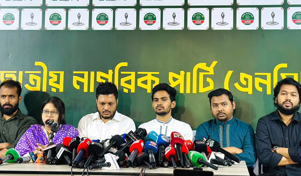 আসিফের হুঁশিয়ারি: ২০২৬ বা ২০২৭ সালে আবারও অভ্যুত্থানের আশঙ্কা