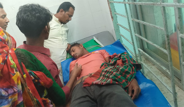 রামপালে জমি বিরোধের জেরে হামলায় আহত ১