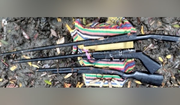 সুন্দরবনে অভিযান চালিয়ে পরিত্যক্ত অবস্থায় ৩টি দেশীয় অস্ত্র ও গুলি উদ্ধার