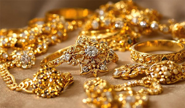 বিশ্ববাজারে স্বর্ণের দাম কমলো