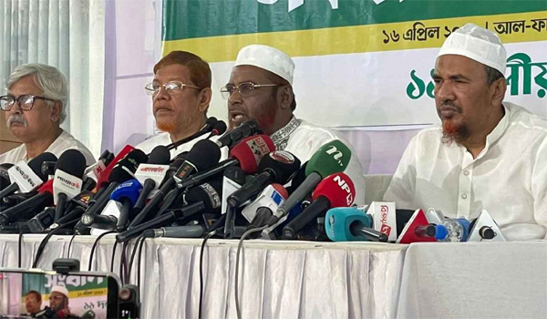 ১১ দলের নতুন কর্মসূচি: গণভোটের রায় বাস্তবায়নের জন্য ঢাকায় মহাসমাবেশের প্রস্তুতি