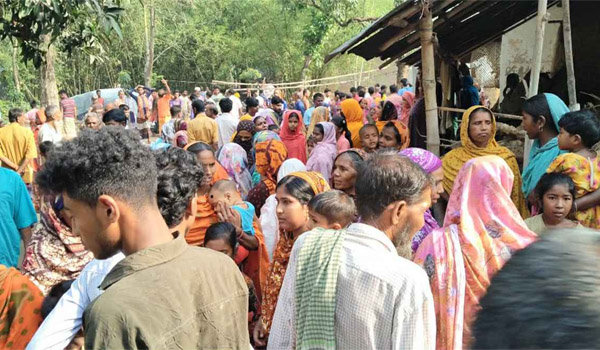 নওগাঁয় পরিবারের ৪ জনকে গলা কেটে হত্যার ঘটনায় ধীরেধীরে রহস্য উন্মোচন