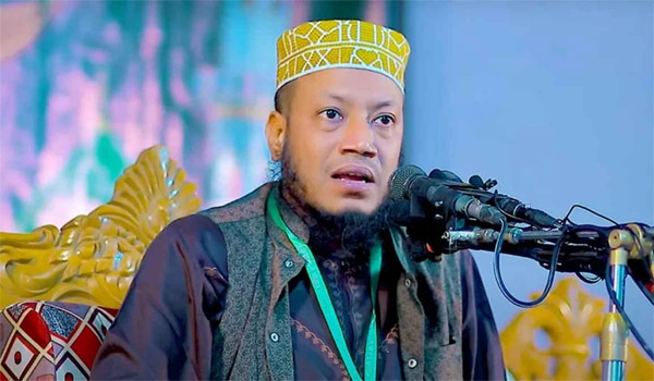 মুফতি আমির হামজার বিরুদ্ধে গ্রেফতারি পরোয়ানা জারি