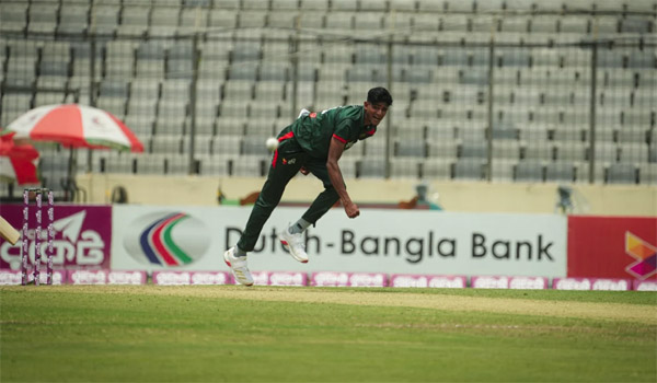 নাহিদ রানার দুরন্ত পারফর্মেন্সের পর নিউজিল্যান্ডের ইনিংস থামল দ্রুত