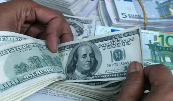 রেমিট্যান্সের প্রবাহ তীব্র: ১৯ দিনে দেশে ২.১৩ বিলিয়ন ডলার