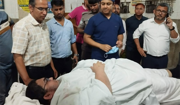 ডা. আহমদ হোসেনকে ছুরিকাঘাতে: ২৪ ঘণ্টায় প্রধানসহ ৫ জন গ্রেফতার
