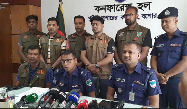 যশোরে শাশুড়িকে গলাকেটে হত্যা করে বস্তায় ফেলে রাখার অভিযোগ, পুত্রবধূ গ্রেপ্তার