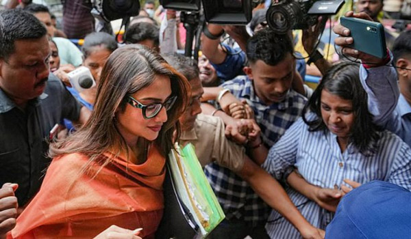 গম পাচারের অভিযোগে নায়িকা-সাবেক সাংসদ নুসরাত জাহানকে ইডি তলব