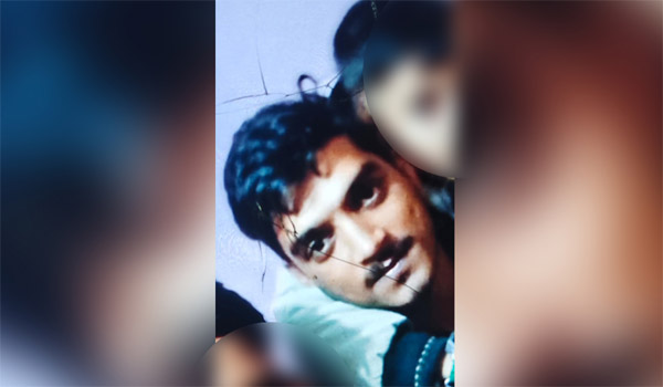 চট্টগ্রামে সন্ত্রাসীদের গুলিতে যুবক নিহত, শিশুর চোখে গুলি