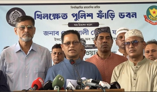 আইজিপির মত, সরকার পুলিশের প্রতি গভীর আন্তরিকতা ও সহানুভূতি প্রদর্শন করছে
