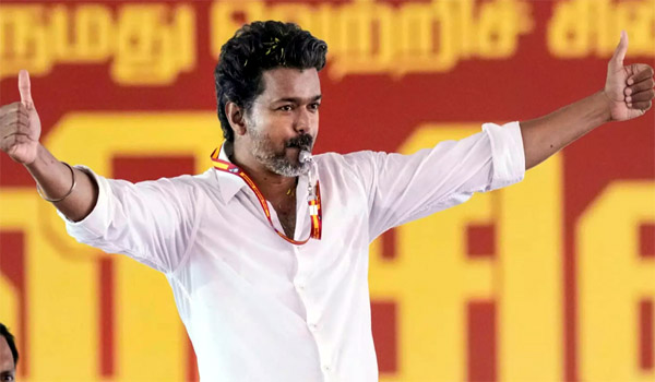 বিজয় ভাগ করে নিলেন তামিলনাড়ুর ৪৯ বছরের রেকর্ড