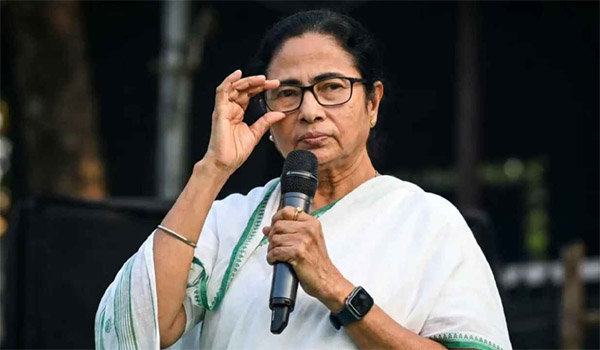 রাজ্যপাল ভেঙে দিলেন পশ্চিমবঙ্গ বিধানসভা; মমতা বন্দ্যোপাধ্যায়ের ১৫ বছরের শাসনের অধ্যায় বন্ধ