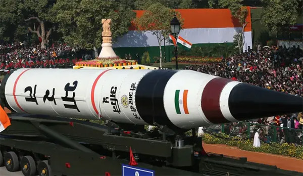ভারত সফলভাবে পরীক্ষা করলো পরমাণু বহনক্ষম আন্তঃমহাদেশীয় ক্ষেপণাস্ত্র