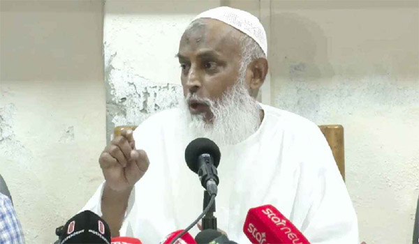 সংখ্যালঘুদের রক্ষায় মন্ত্রিত্ব ছাড়তে রাজি ধর্মমন্ত্রী