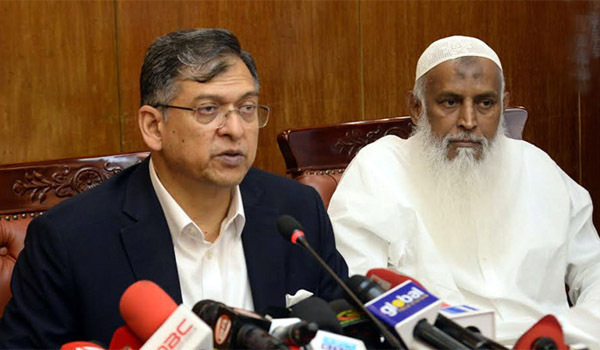 পশুরহাটে চাঁদাবাজি রোধে ১৬৬১১৩ হটলাইন চালু করা হবে: স্বরাষ্ট্রমন্ত্রী